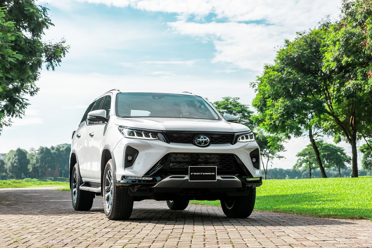 TOYOTA FORTUNER 2024