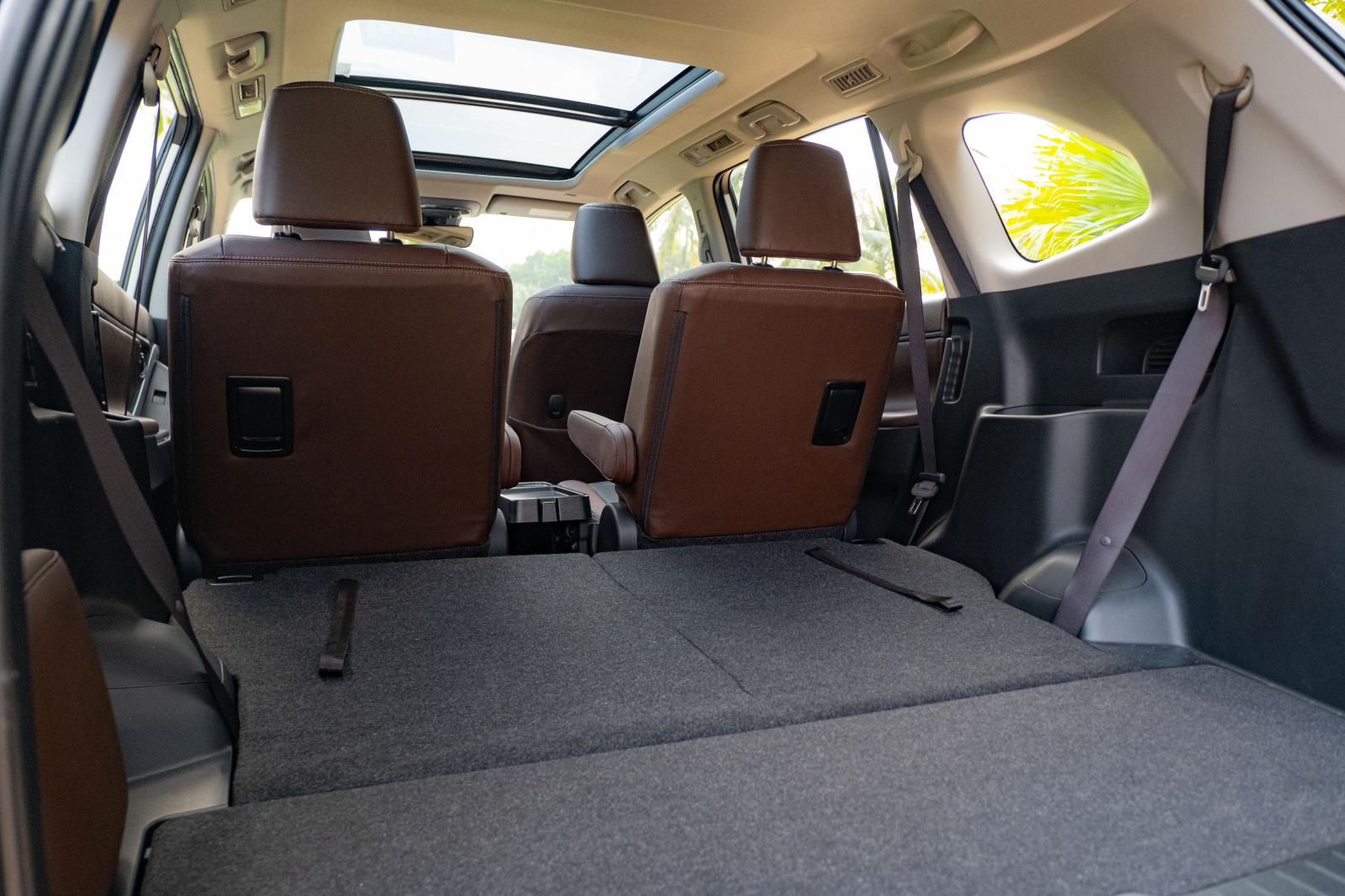 Toyota innova cross 2024